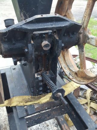 Small Antique Braun Rock Crusher Hit Miss Engine Use 16 Inch Flywheels 5