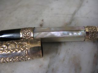 VINTAGE SCARCE EYEDROPPER GOLD PLATED FLOWERS & LEAVES - MOTHER OF PEARL BANDS FP 5