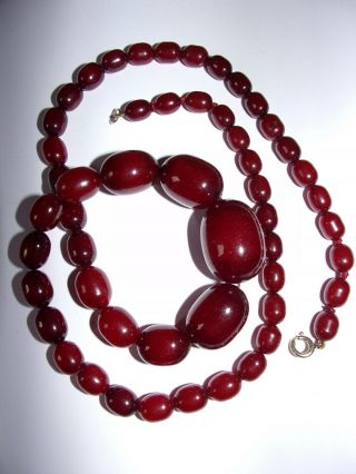 Vintage Art Deco Cherry Amber Bakelite Necklace 53 Graduated Beads 58 gm ' s. 3