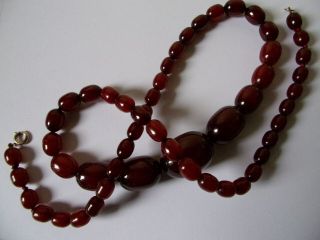 Vintage Art Deco Cherry Amber Bakelite Necklace 53 Graduated Beads 58 gm ' s. 4