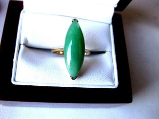 Vintage 14k Yellow Gold Ring With Natural Untreated Jade,  Ca.  1940 
