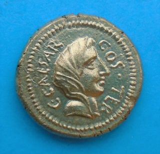 Julius Caesar Av Aureus Ancient Roman Gold Coin 46 Bc,  7,  2g