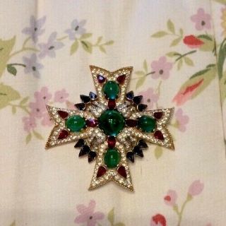 RARE TRIFARI REGAL JEWEL CROSS PIN BROOCH IN EUC SIGNED 