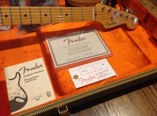 Fender American Vintage Wildwood Thin Skin 1957 Stratocaster. 3