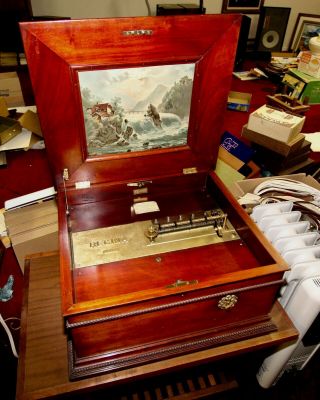 Antique REGINA 15 1/2” Disk Music Box with 44 Disks Mahogany 2