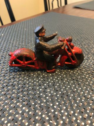 Vintage Hubley Cast Iron Red Toy Patrol Motorcycle W/ Driver 4.  25 " Made In Usa