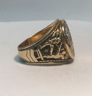 Shao - Lin Black Belt Ring,  10K Yellow Gold,  19.  6g,  Karate & Dragon Motifs 2