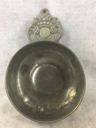 Large Antique American Pewter Porringer,  With Crown Handle And Cast " Sc " C.  1800