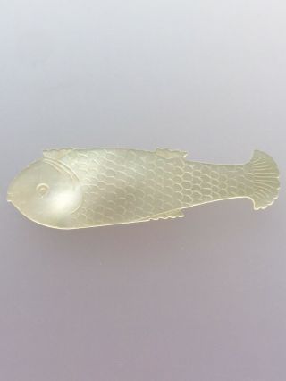 FINE ANTIQUE CHINESE MOTHER OF PEARL LUCKY FISH GAMING COUNTER CHIP MARKER 3