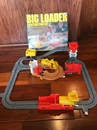 Vintage 1977 Tomy Big Loader Construction Set No.  5001 &