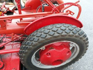 1948 Farmall Cub tractor w/ 60 