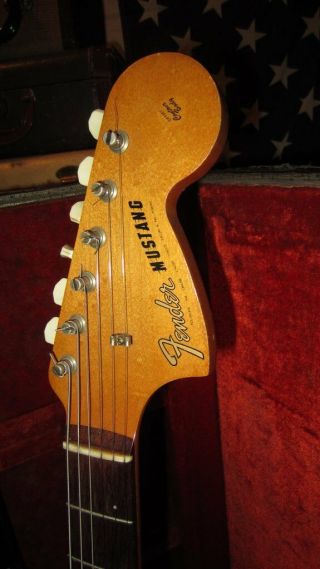 Vintage 1966 Fender Mustang Electric Guitar White w/ Case Slab Board 2