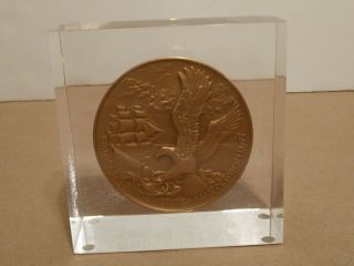 1775 - 1975 United States Navy– Bicentennial Medal Birth Of The U.  S.  Navy10 - 13 - 75