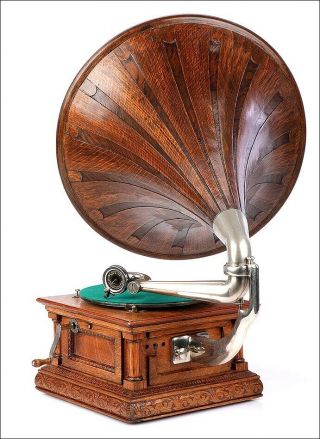 Antique American Victor Monarch Senior Gramophone - Phonograph.  USA,  1905 3