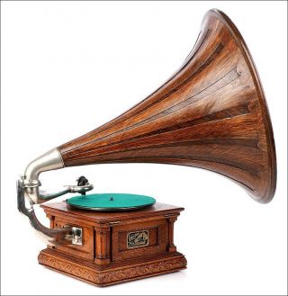 Antique American Victor Monarch Senior Gramophone - Phonograph.  USA,  1905 4