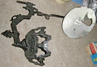 ANTIQUE VICTORIAN BLACK CAST IRON OIL LAMP SCONCE & REFLECTOR WALL MOUNTED 3