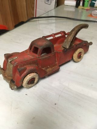 Hubley Vintage Red Tow Truck 6 1/2” X 2 1/2”