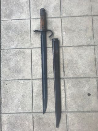 Japanese Early Type 30 Bayonet W/hooked Quillon,  Scabbard
