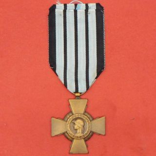 France French Order Medal Of Combatant 