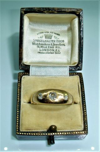A Gorgeous Antique Solid 18ct Gold Diamond Set Large/Gents Gypsy Ring 2