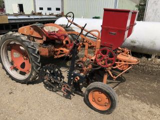 Allis Chalmers Model G Antique Tractor