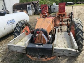 Allis Chalmers Model G Antique Tractor 5