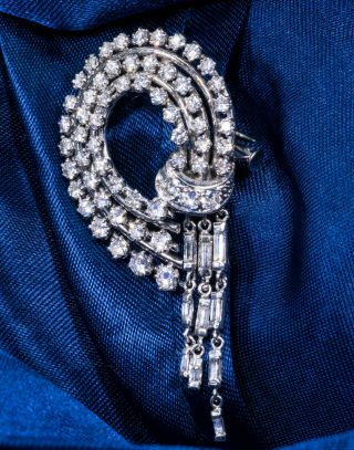 1950s French Platinum 4 Carat Brilliant Round Diamond Set Bow Brooch Pin Pendant 8