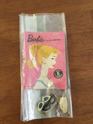 1960 3 BRUNETTE PONYTAIL BARBIE BOXED w SWIMWEAR & ACCESSORIES 10