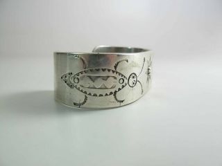 Heavy Antique 1st Period Navajo Ingot Silver Cuff Bracelet W/ Insects 60.  4 Grams 3
