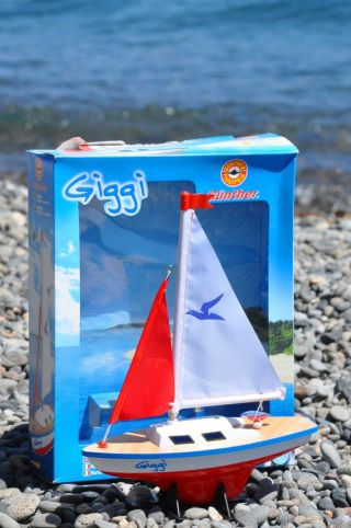 Gunther Giggi sailboat - Big fun packed into a little boat 4