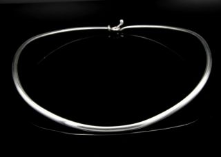 Vivianna Torun Bülow - Hübe For Georg Jensen Sterling Silver Neckring 410