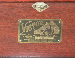 ANTIQUE VICTOR IV PHONOGRAPH WITH HORN,  BONUS - WE SHIP WORLDWIDE 8