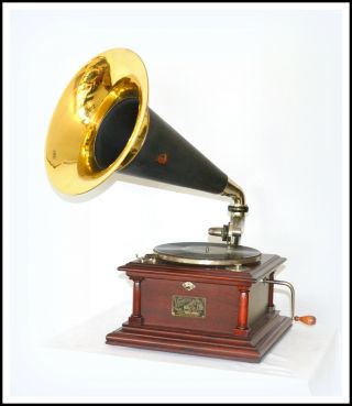 ANTIQUE VICTOR IV PHONOGRAPH WITH HORN,  BONUS - WE SHIP WORLDWIDE 9