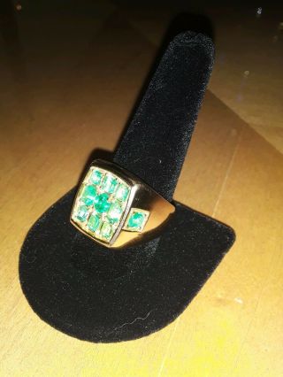 35.  4 GRAMS MEN ' S 18K SOLID GOLD COLOMBIAN EMERALD RING 3