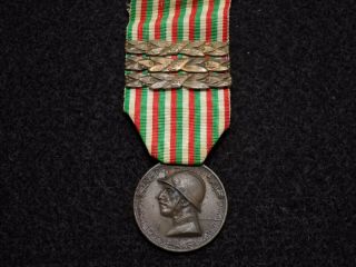 Italian Kingdom Wwi " Commemorative " Participant Medal 1916 - 18 Bars