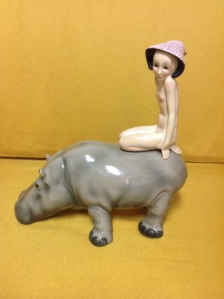 Antique Lenci porcelain c.  1930 ' s ' Nude on Hipo 