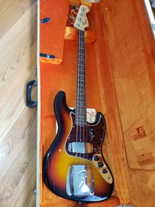 Fender American Vintage 64 Jazz Bass sunburst hard case all case candy 10