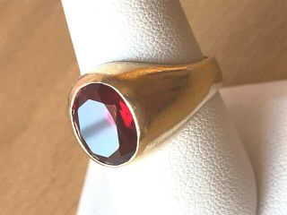 VINTAGE 10K GOLD SYNTHETIC RUBY GYPSY RING MEN ' S WOMAN ' S UNISEX DESIGNER HALMARK 10