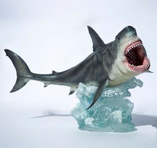 Megalodon 1 /35 Statue Ancient Shark Wild Animal Model Toy Collector Decor 2018