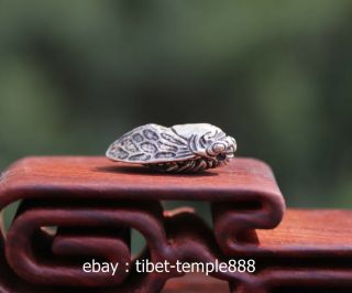 2.  5 Cm Chinese Miao Silver Handwork Statue Cicada Insect Animal Amulet Pendant