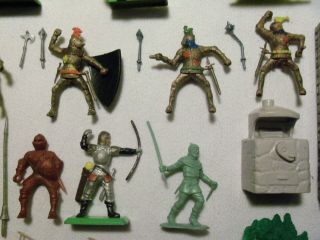 24 MARX LIDO BRITANS ROBIN HOOD GOLD KNIGHTS CRUSADERS 54MM 1/32 PLASTIC PLAYSET 6