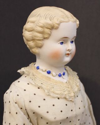 SWEET ANTIQUE GERMAN PARIAN DOLL With SCULPTED NECKLACE 4