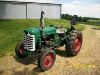 1957 Oliver 55 Antique Tractor farmall allis deere 44 66 77 88 2