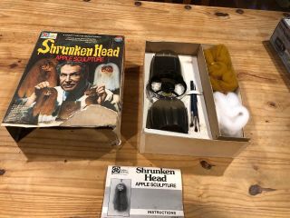 Vintage Rare Milton Bradley 1975 Vincent Price Shrunken Head Apple Sculpture Kit