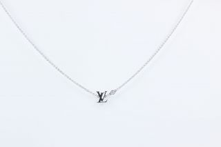 Louis Vuitton Idylle Blossom Pendant Necklace W/diamond In 18k White Gold - 16 "