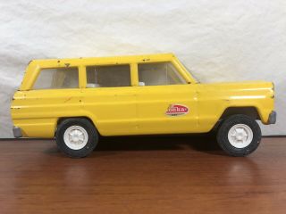 Barn Find Vintage 1960’s Pressed Steel Tonka Toys Yellow Jeep Wagoner Toy Truck
