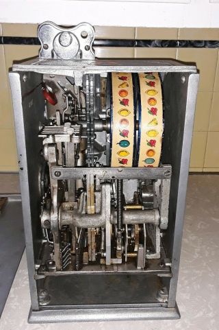 Antique 1932 Vendet Midget 5c Nickel Slot Machine Jackpot Payout 8