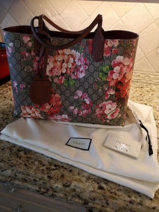 Gucci Antique Rose Gg Supreme Monogram Blooms Print Reversible Tote Bag