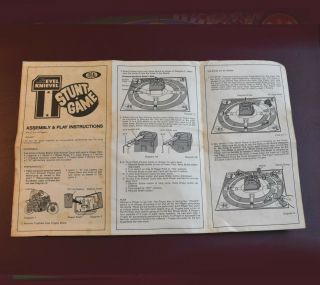 IDEAL Corp.  EVEL KNIEVEL STUNT (board) GAME 1974 7