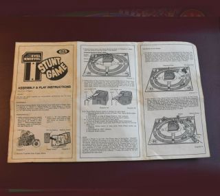 IDEAL Corp.  EVEL KNIEVEL STUNT (board) GAME 1974 8